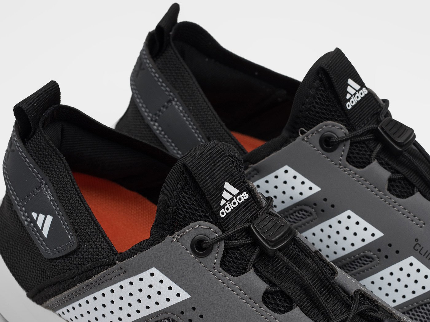 Кроссовки Adidas Daroga 25
