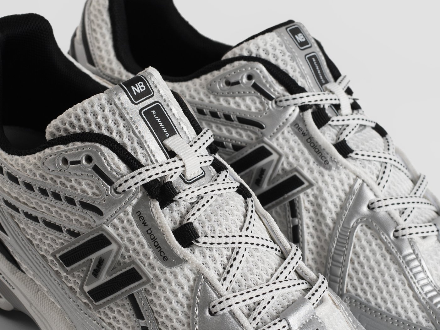 Кроссовки New Balance 1906R
