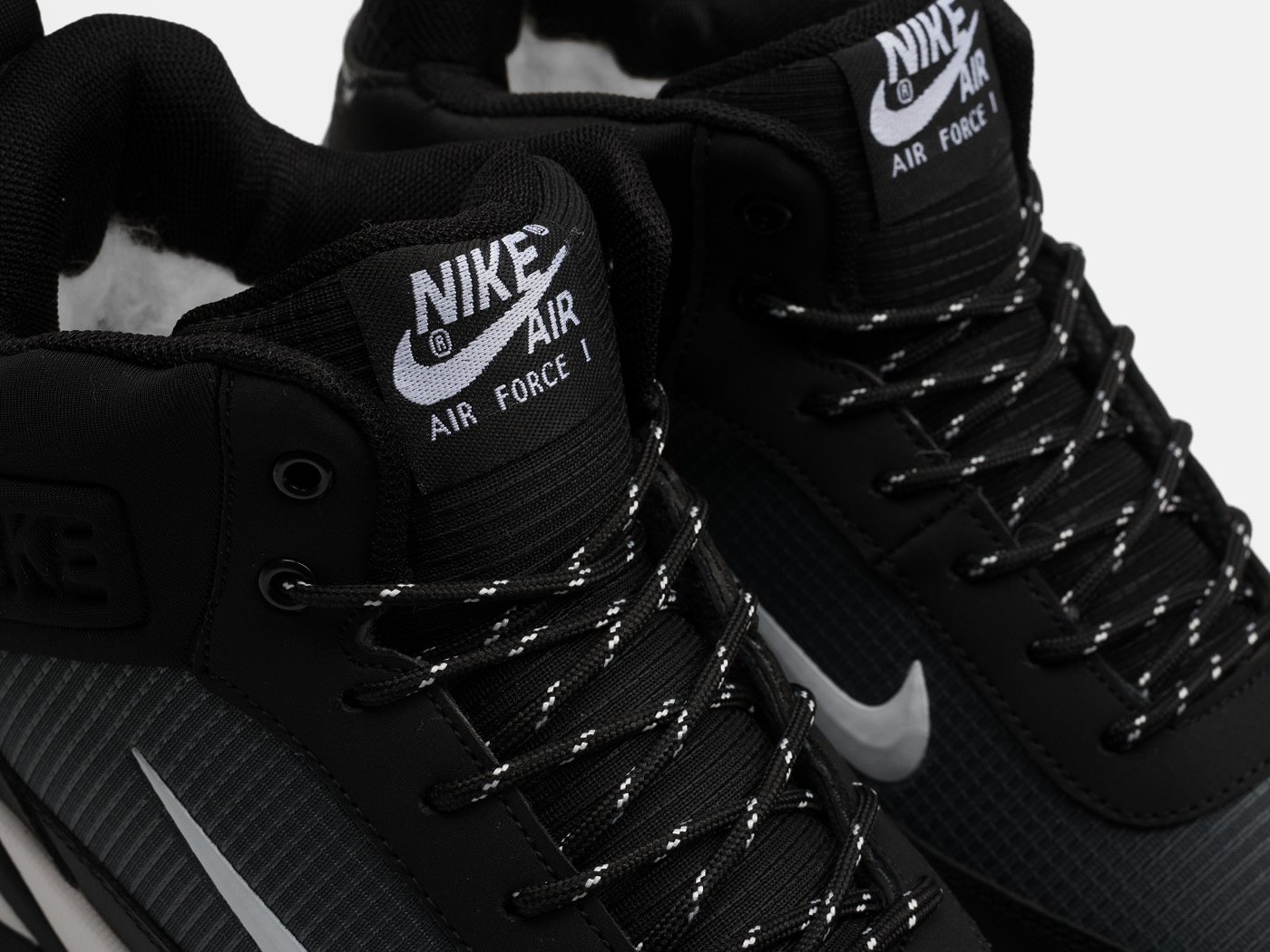 Зимние кроссовки Nike Rivah Mid