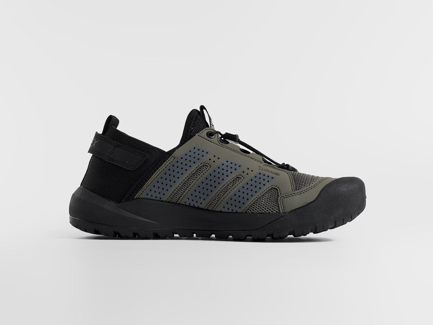Кроссовки Adidas Daroga 25