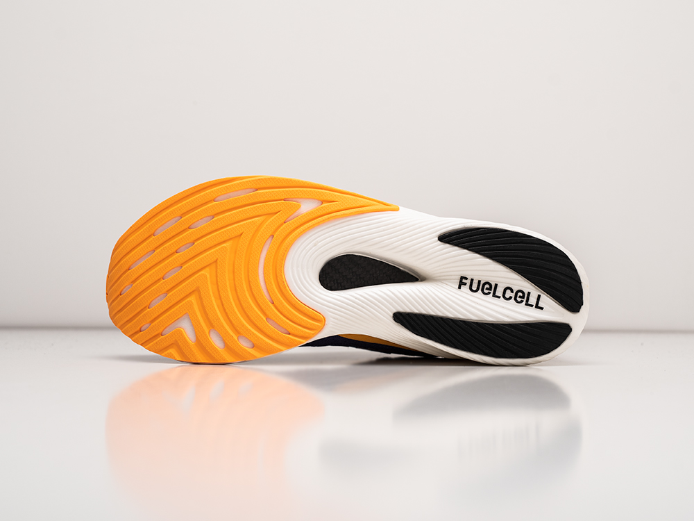 Кроссовки New Balance FuelCell RC Elite v2