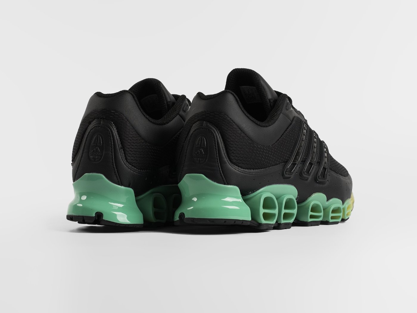 Кроссовки Adidas Megaride Pro