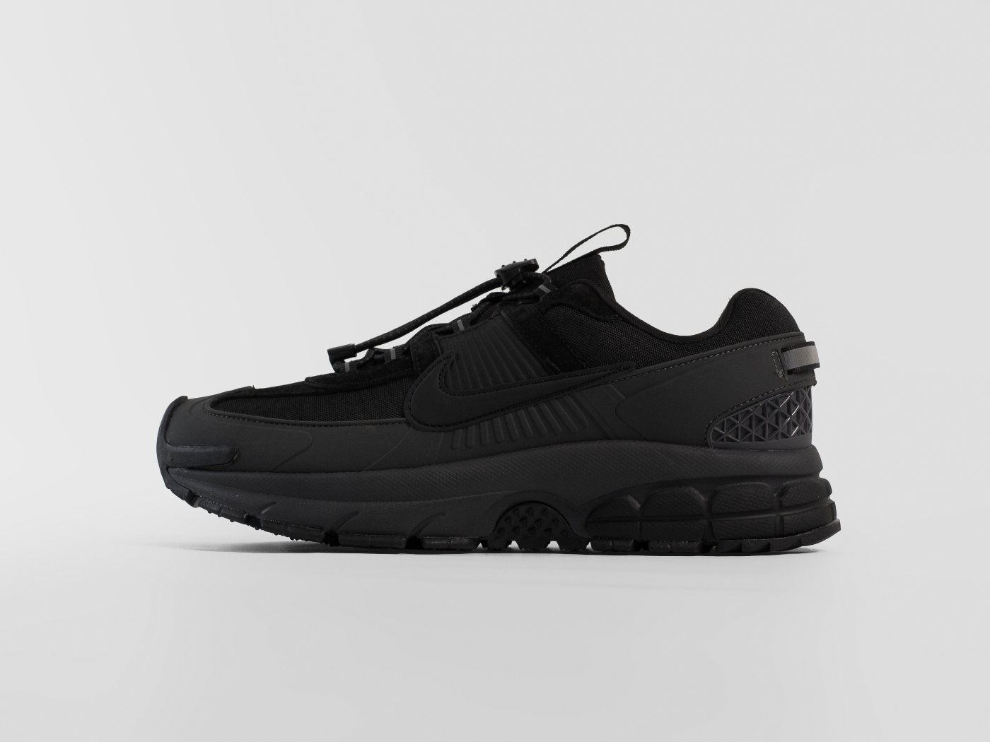Кроссовки Nike Zoom Vomero 5 Roam