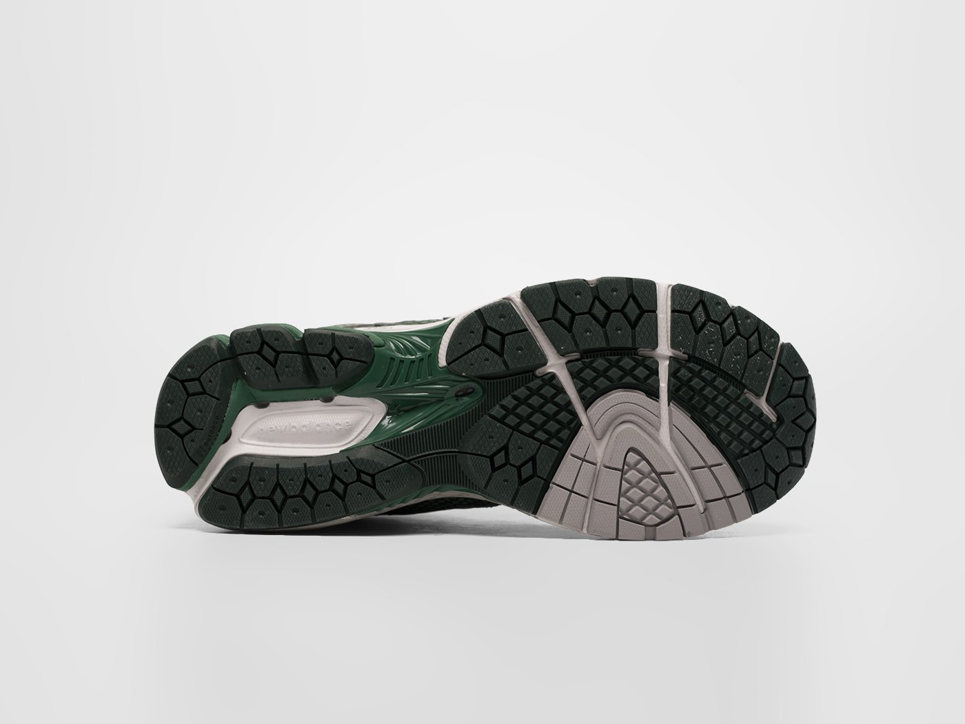 Кроссовки Aime Leon Dore x New Balance 860v2