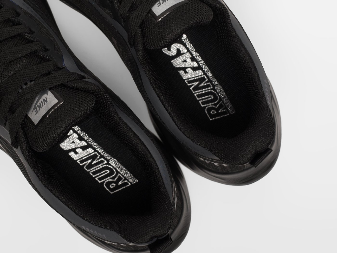 Кроссовки Nike