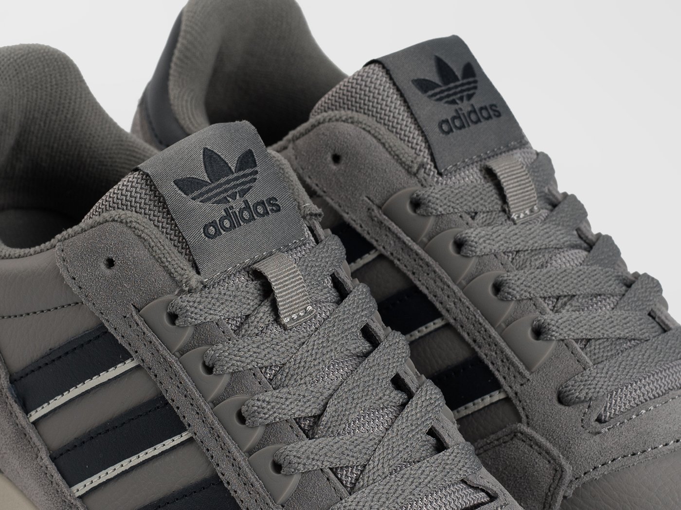 Кроссовки Adidas
