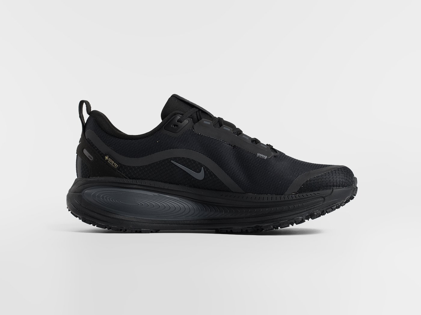 Кроссовки Nike Vomero 18