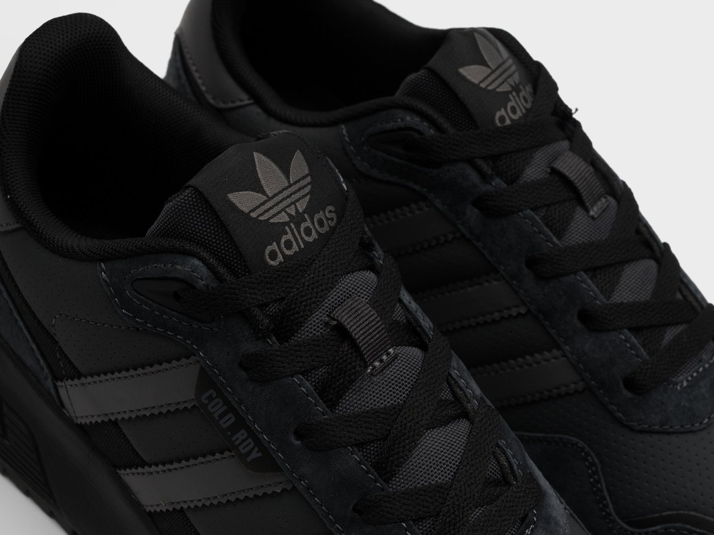 Кроссовки Adidas Retropy F2