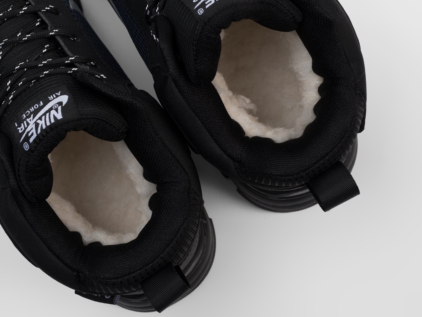 Зимние кроссовки Nike Rivah Mid