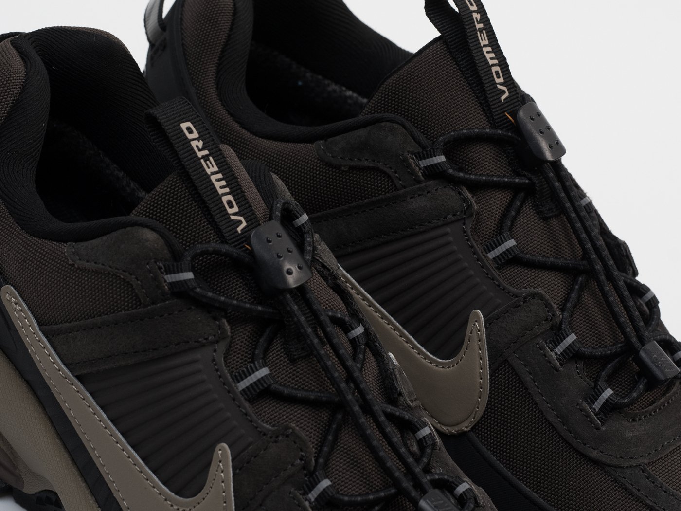 Кроссовки Nike Zoom Vomero 5 Roam