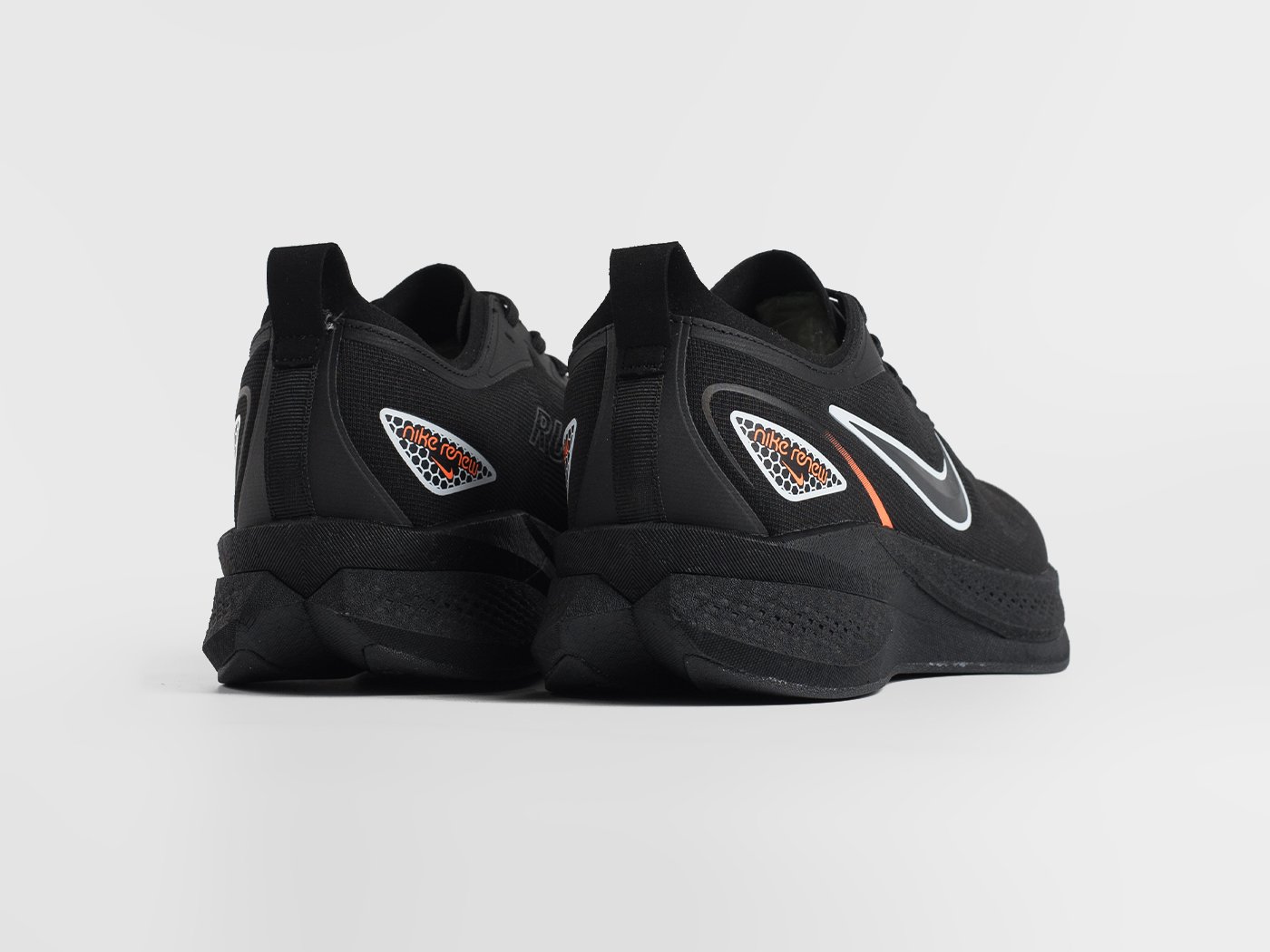 Кроссовки Nike Renew