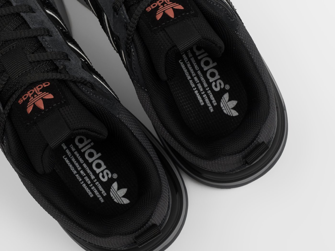Кроссовки Adidas Retropy F2