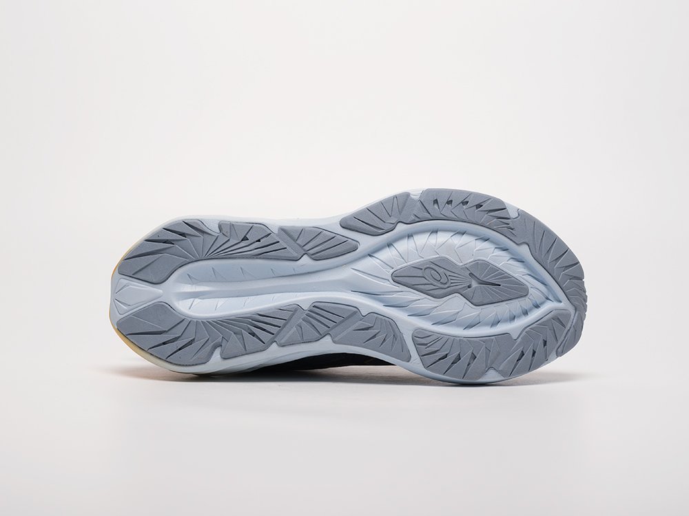 Кроссовки Asics Novablast 4