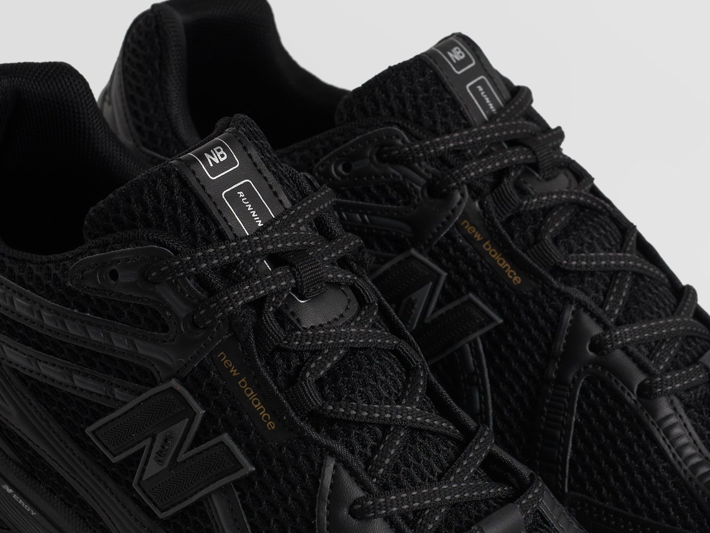 Кроссовки New Balance 1906R