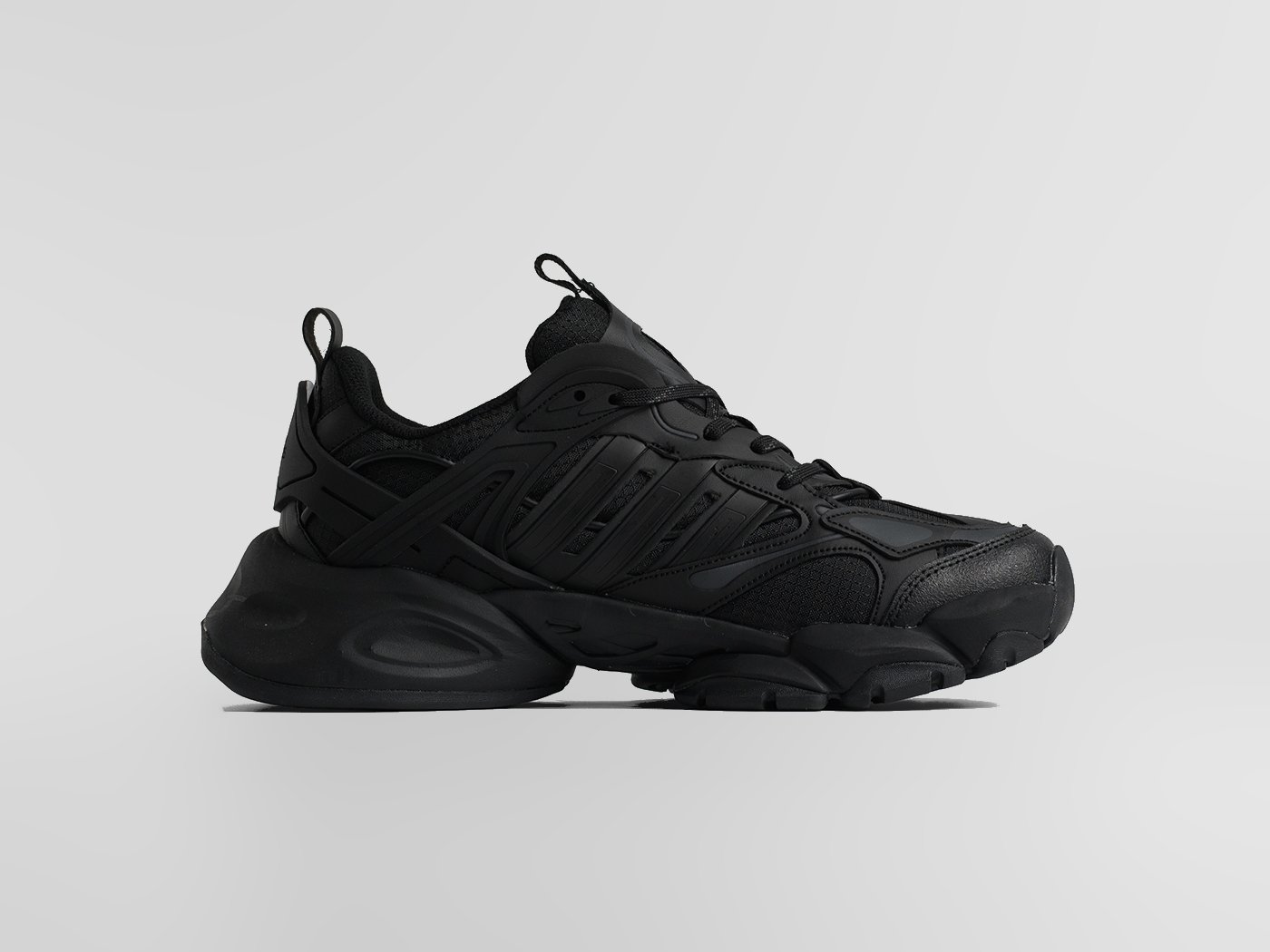 Кроссовки Adidas Vento XLG Deluxe