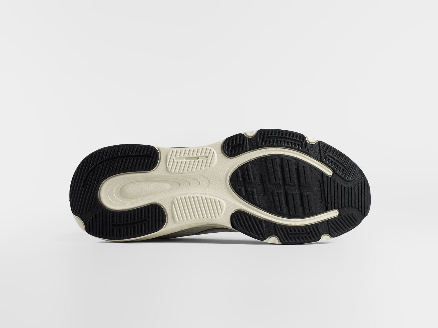 Кроссовки Nike Vomero 18