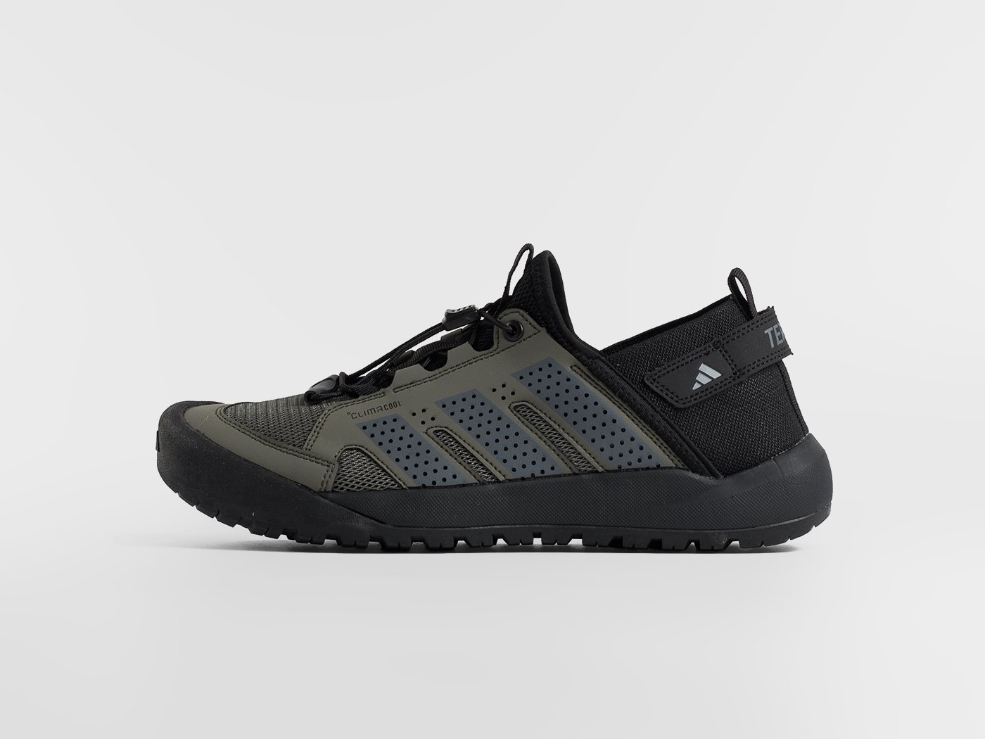 Кроссовки Adidas Daroga 25