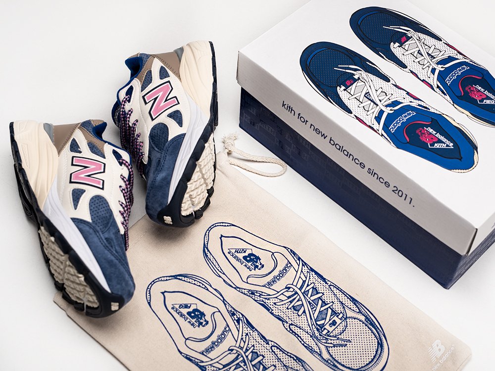 Кроссовки New Balance 990 v3