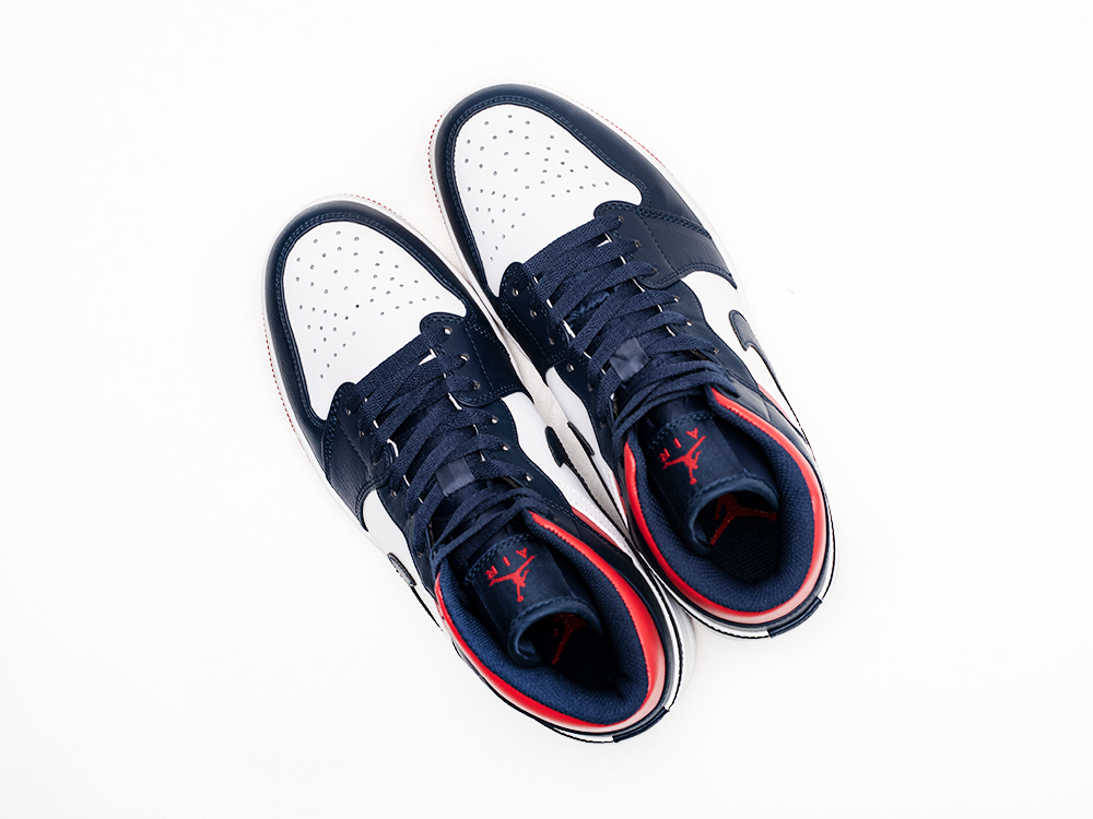 Кроссовки Nike Air Jordan 1 Mid