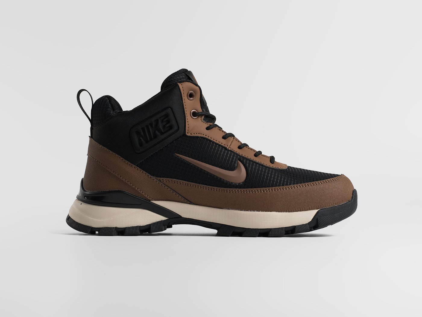Зимние кроссовки Nike Rivah Mid