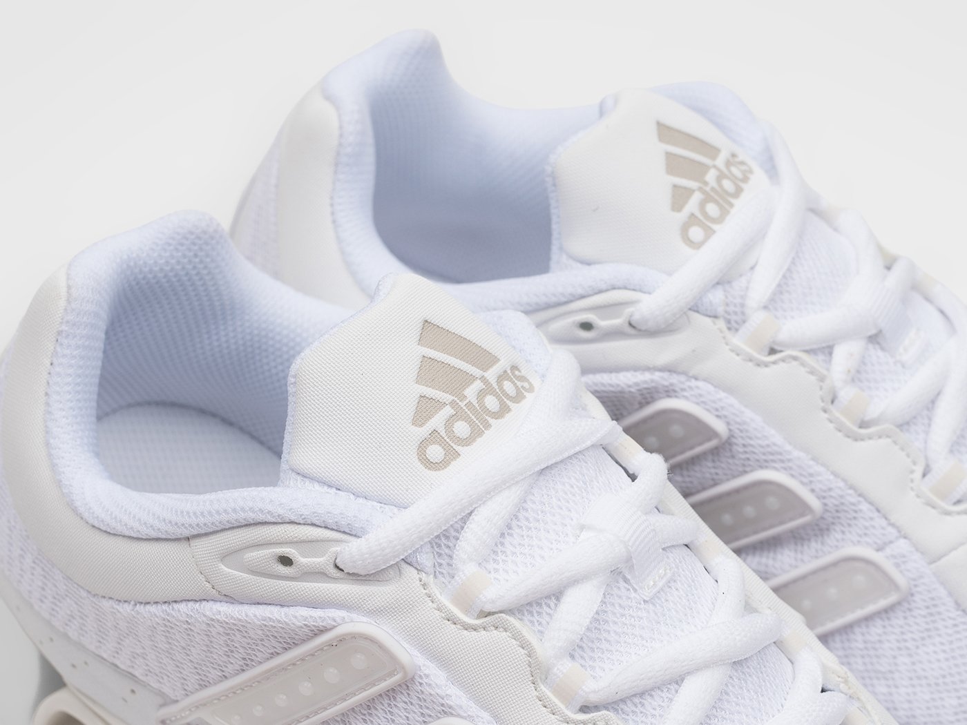 Кроссовки Adidas Megaride Pro