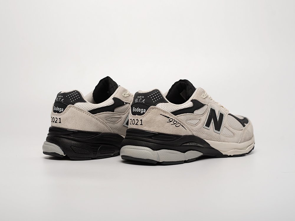 Кроссовки New Balance 990 v3