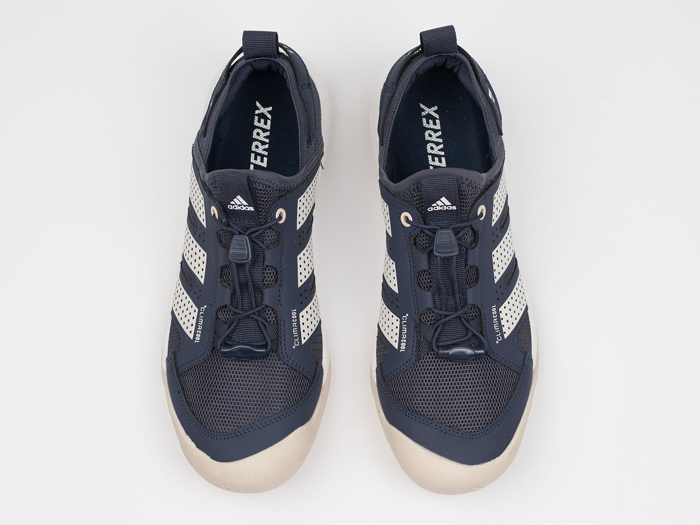 Кроссовки Adidas Daroga 25
