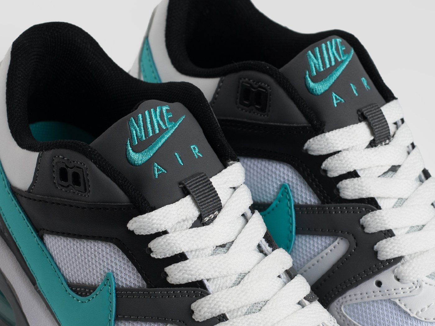 Кроссовки Nike Air Max Command Leather
