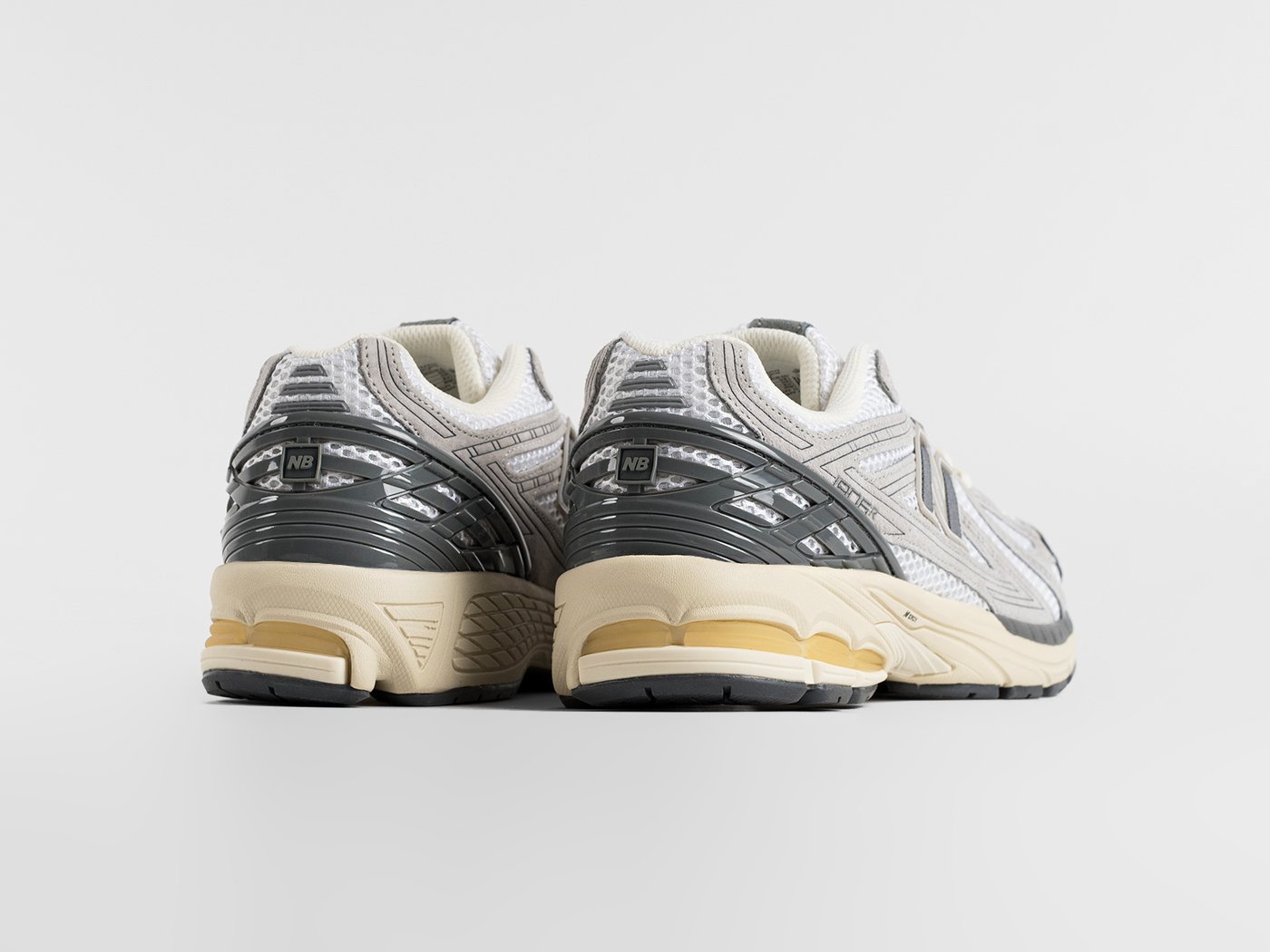 Кроссовки New Balance 1906R