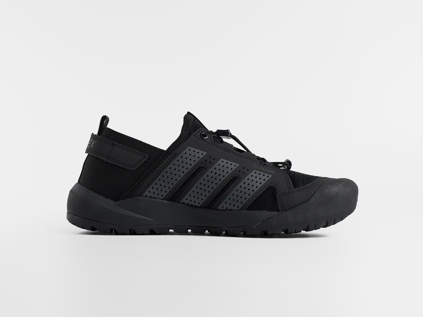 Кроссовки Adidas Daroga 25