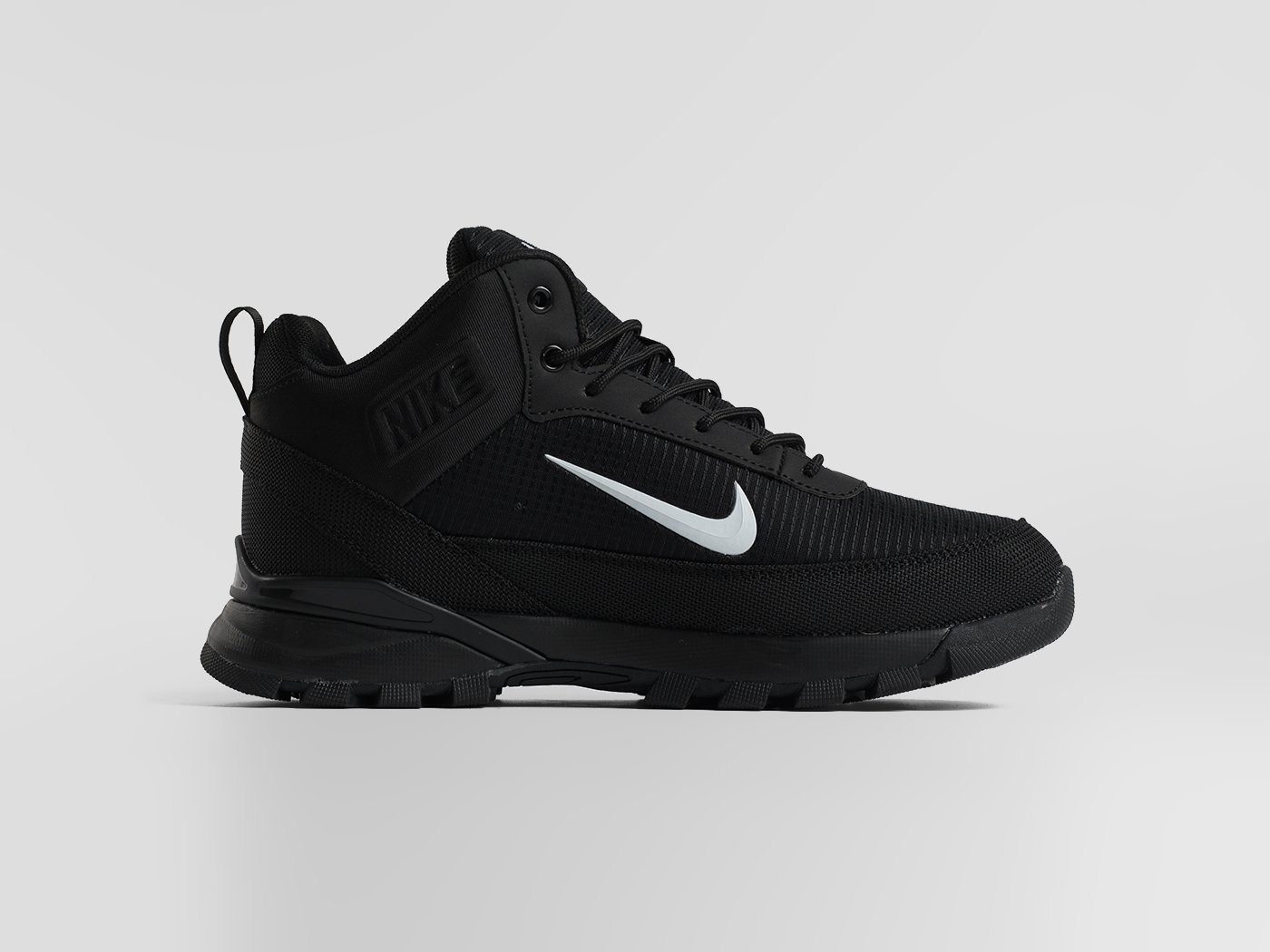 Зимние кроссовки Nike Rivah