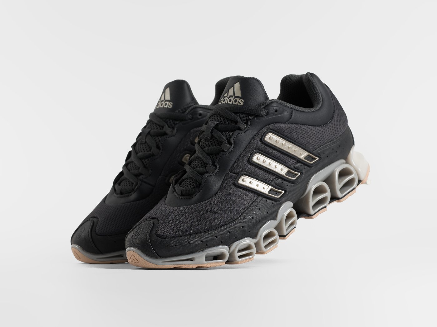 Кроссовки Adidas Megaride Pro
