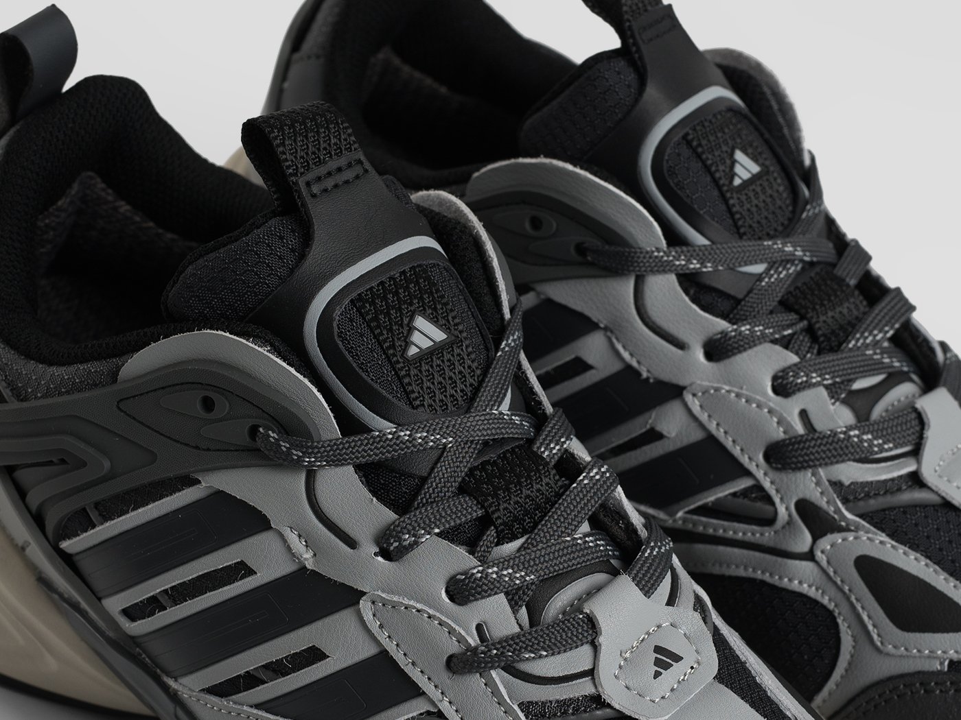 Кроссовки Adidas Vento XLG Deluxe