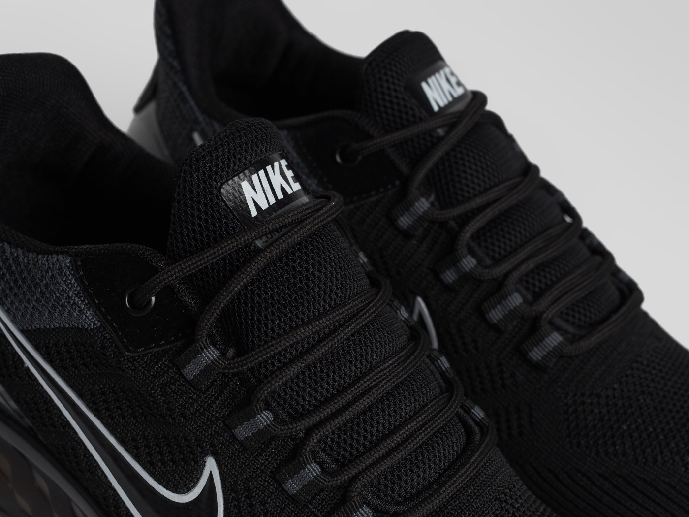 Кроссовки Nike