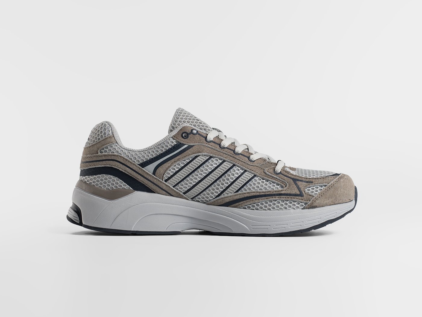 Кроссовки Adidas Spiritain 2000