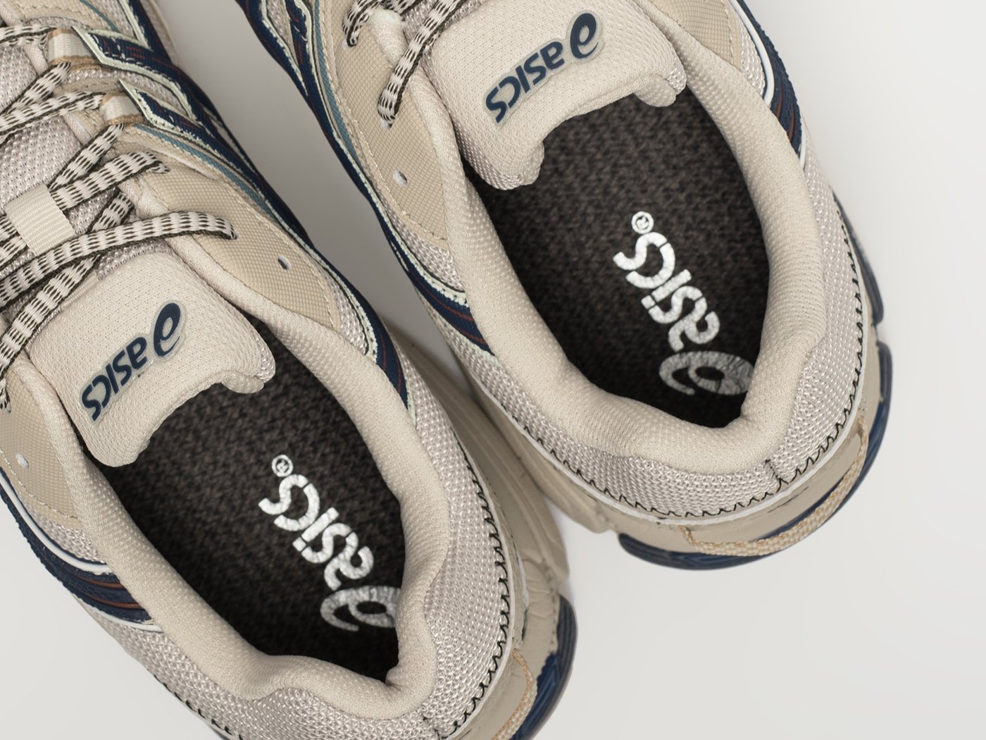 Кроссовки Asics Gel-Kahana 8