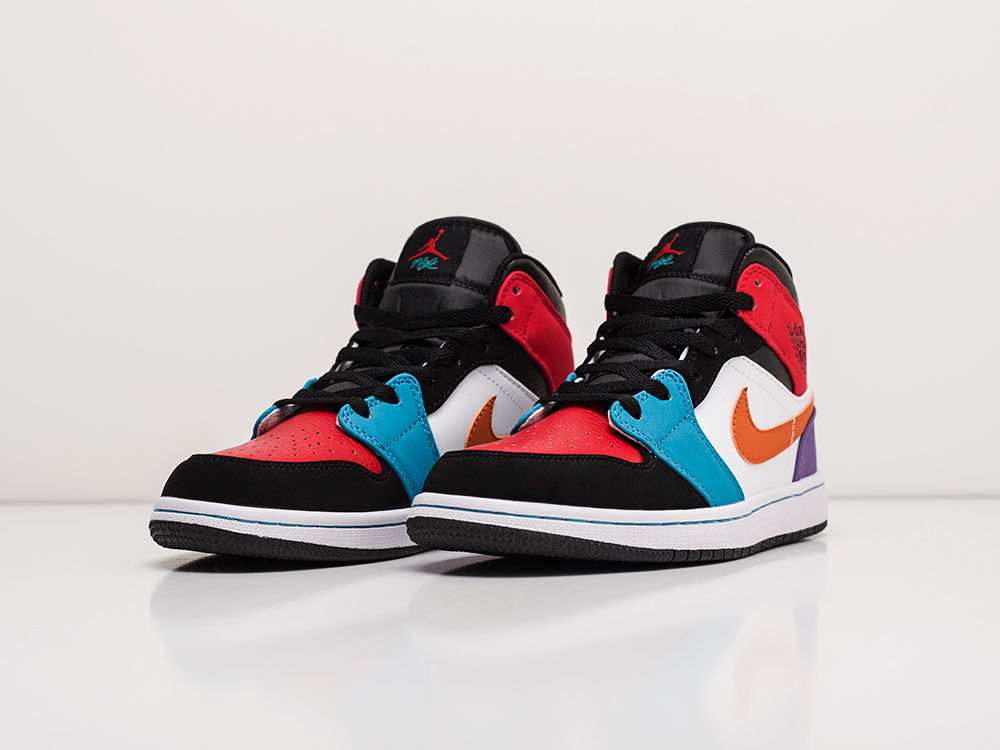 Кроссовки Nike Air Jordan 1 Mid