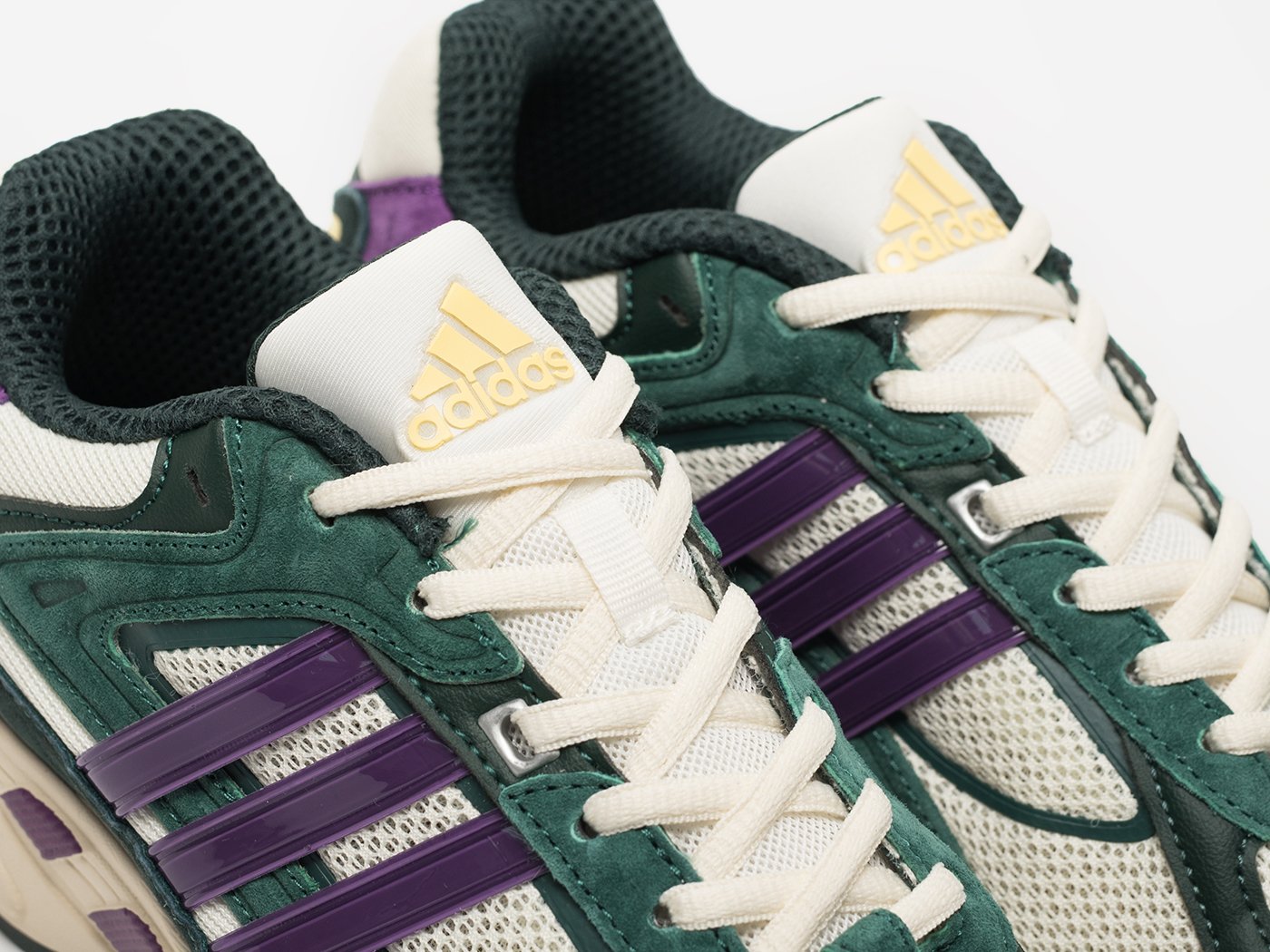 Кроссовки Adidas Response CL