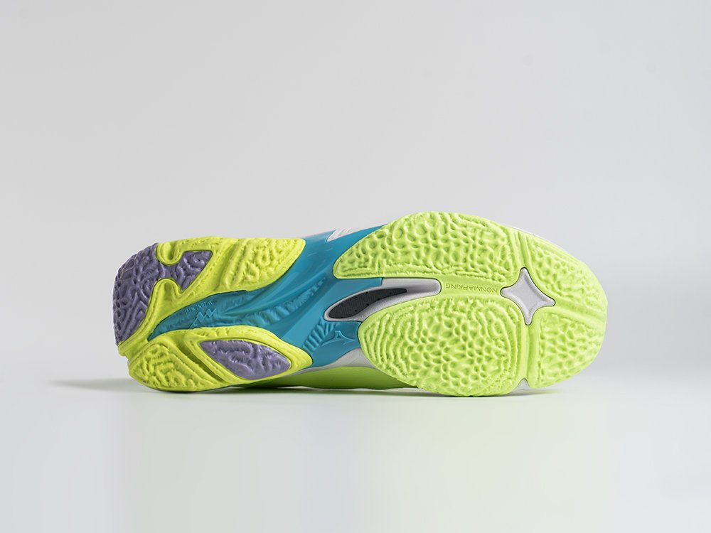 Кроссовки Mizuno Wave Lightning Z8