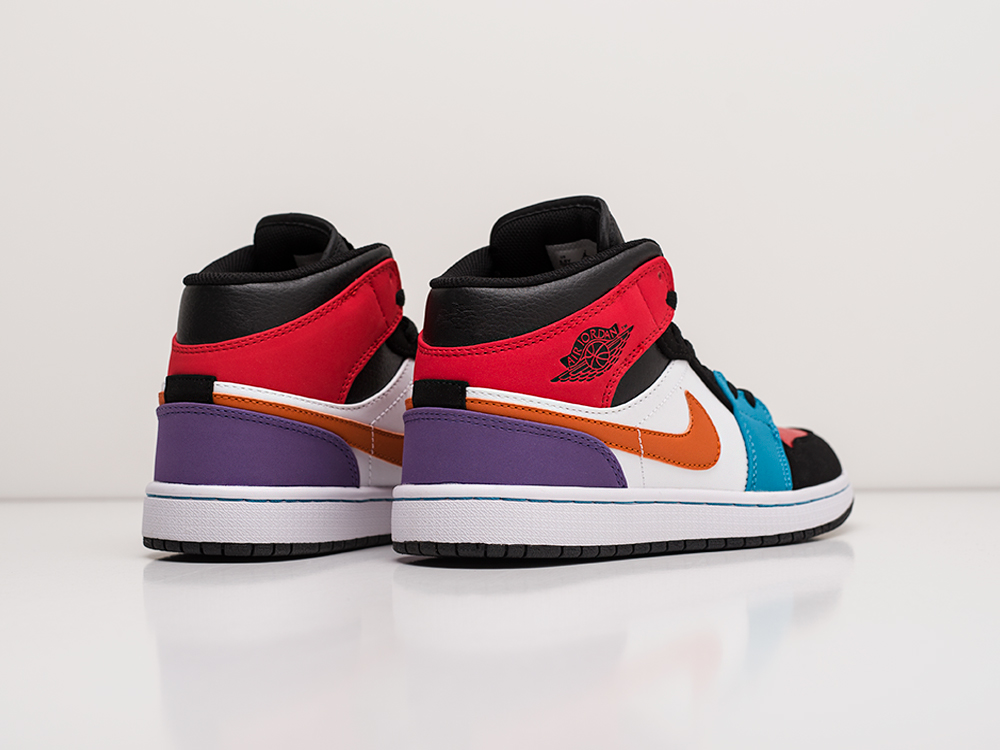 Кроссовки Nike Air Jordan 1 Mid