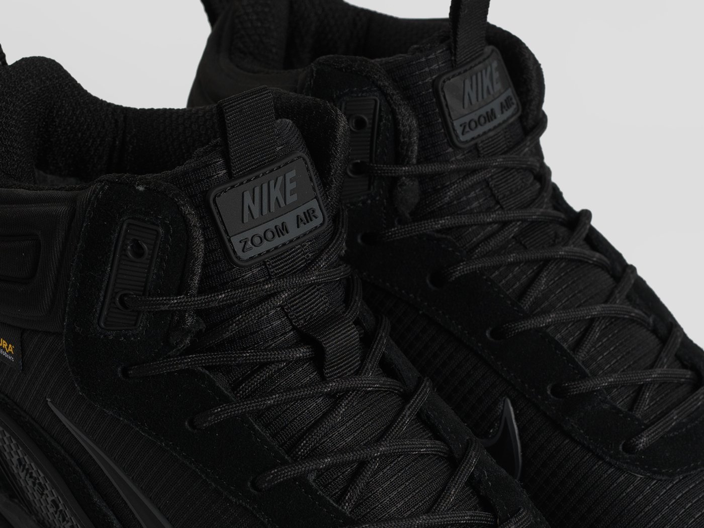 Зимние кроссовки Nike Rivah Mid