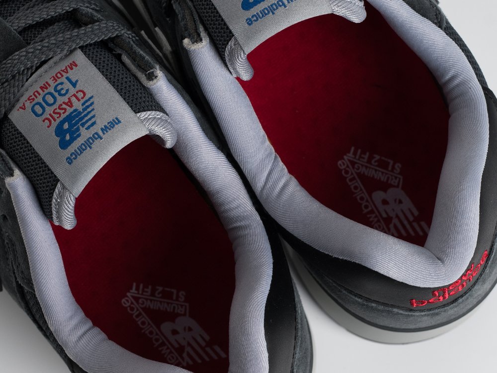 Кроссовки New Balance 1300