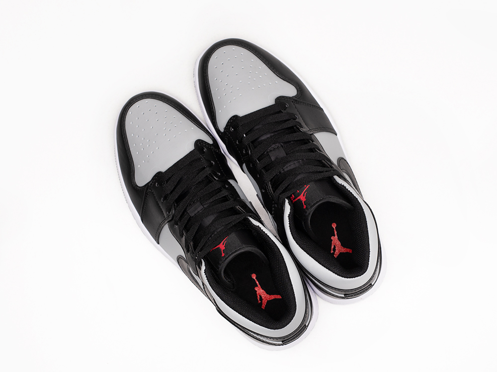 Кроссовки Nike Air Jordan 1 Mid