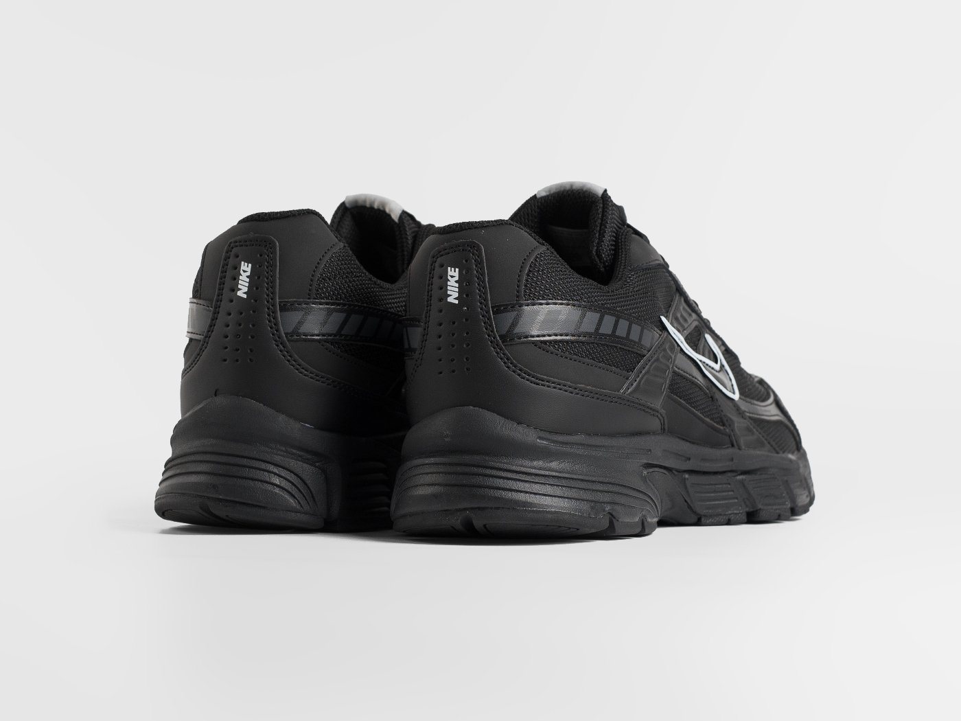 Кроссовки Nike Initiator