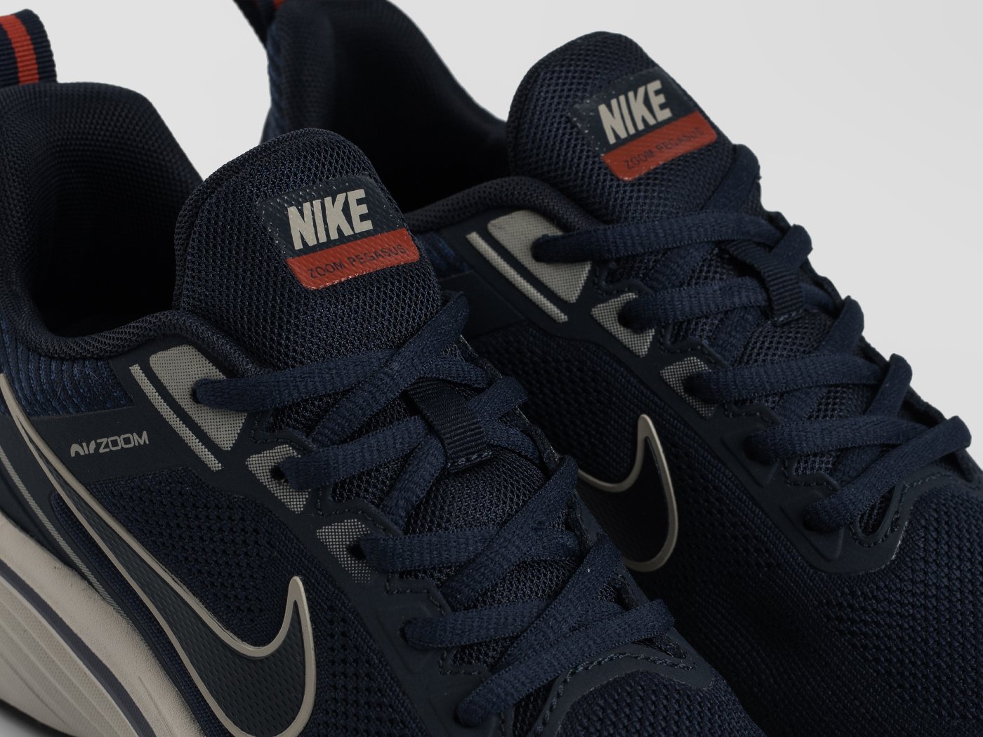 Кроссовки Nike