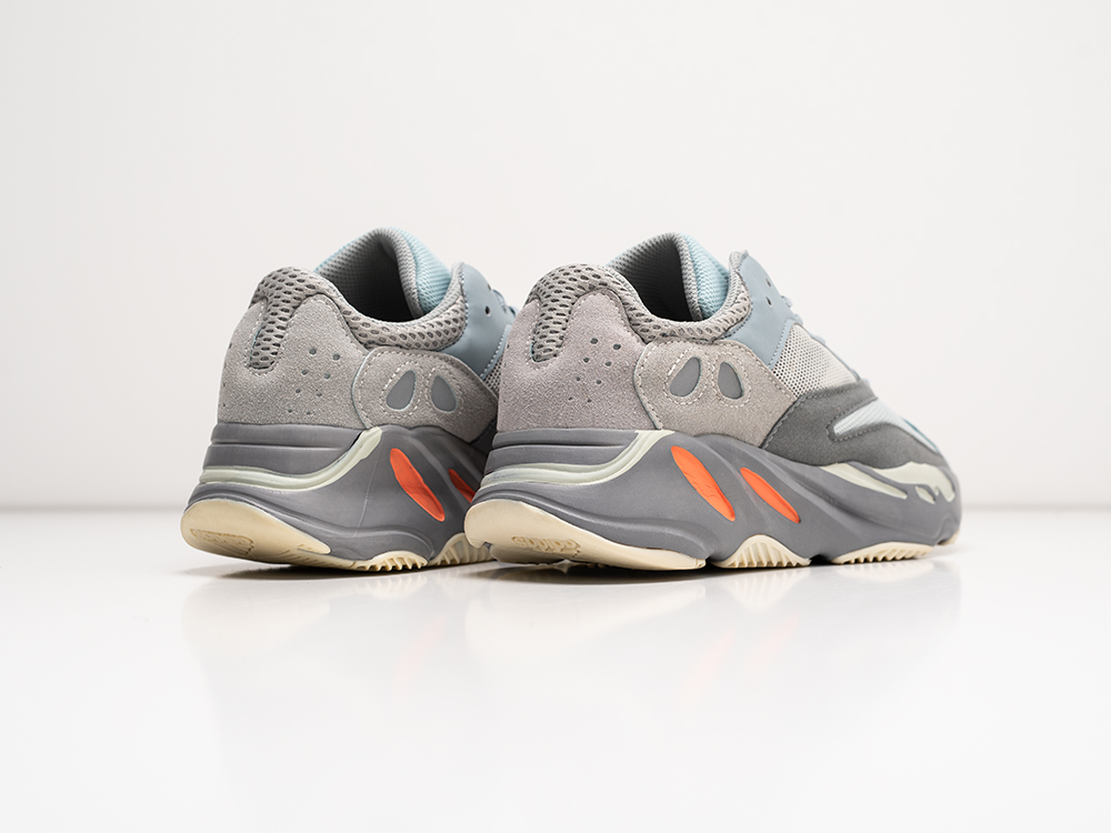 Кроссовки Adidas Yeezy Boost 700