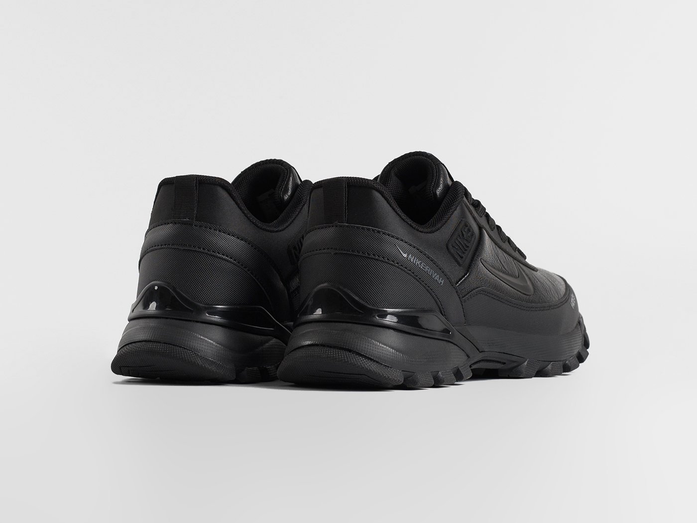 Кроссовки Nike Rivah Low