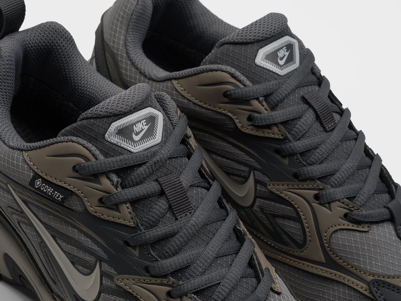 Кроссовки Nike Fiyi V2