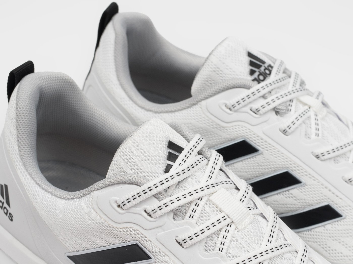 Кроссовки Adidas
