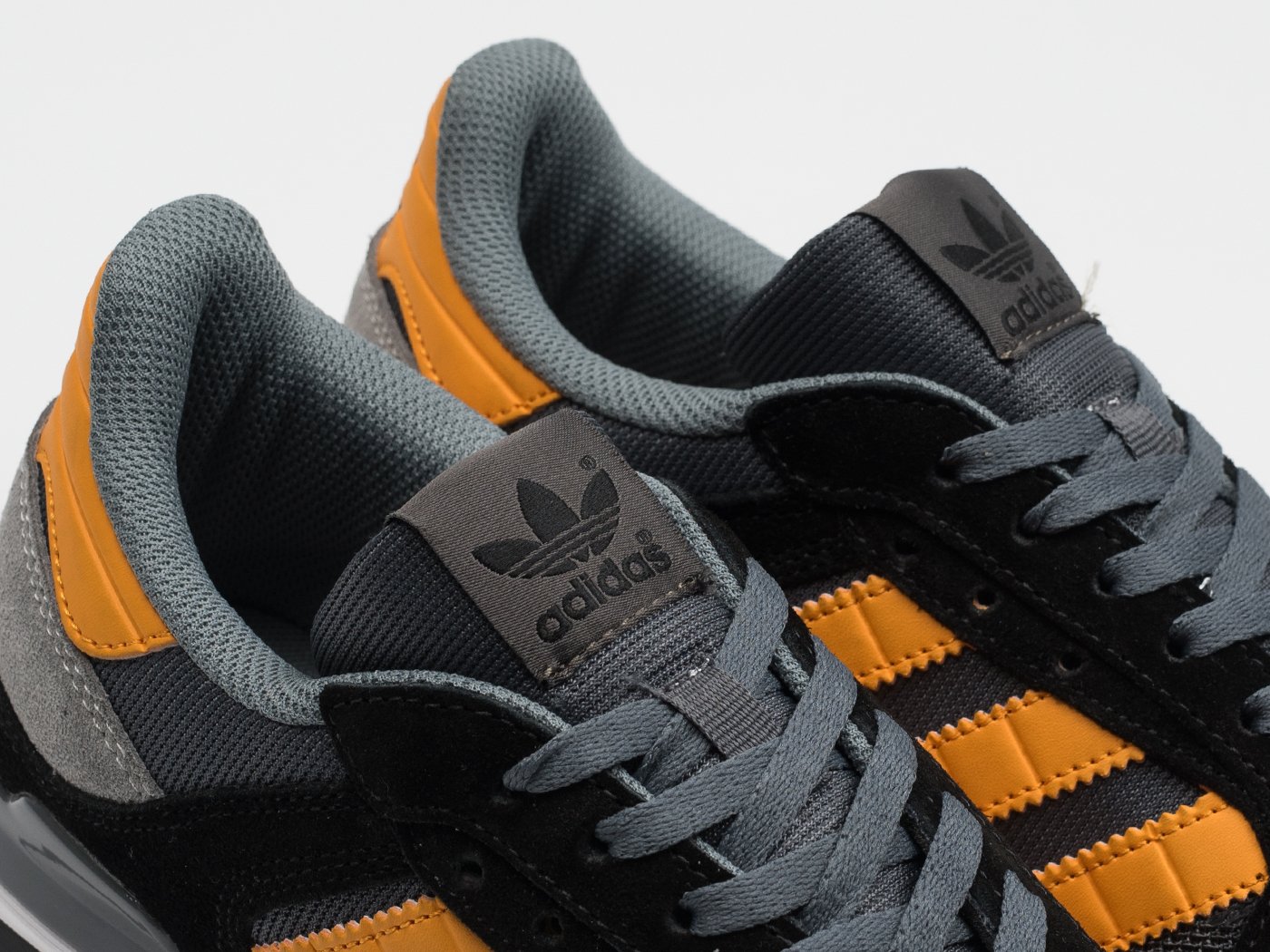 Кроссовки Adidas ZX 600